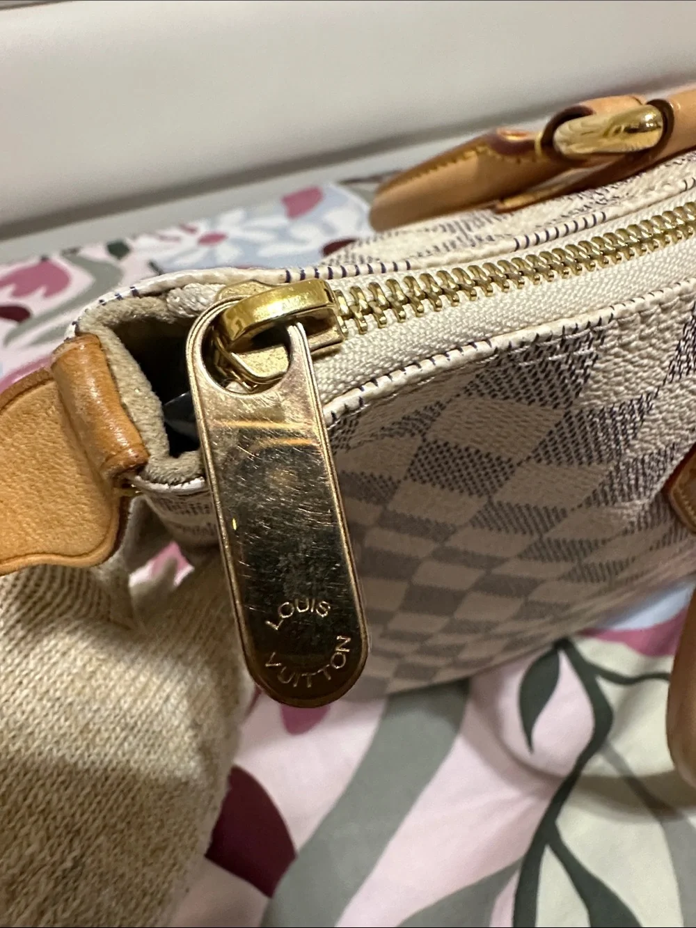 Louis Vuitton Saleya PM in Azur